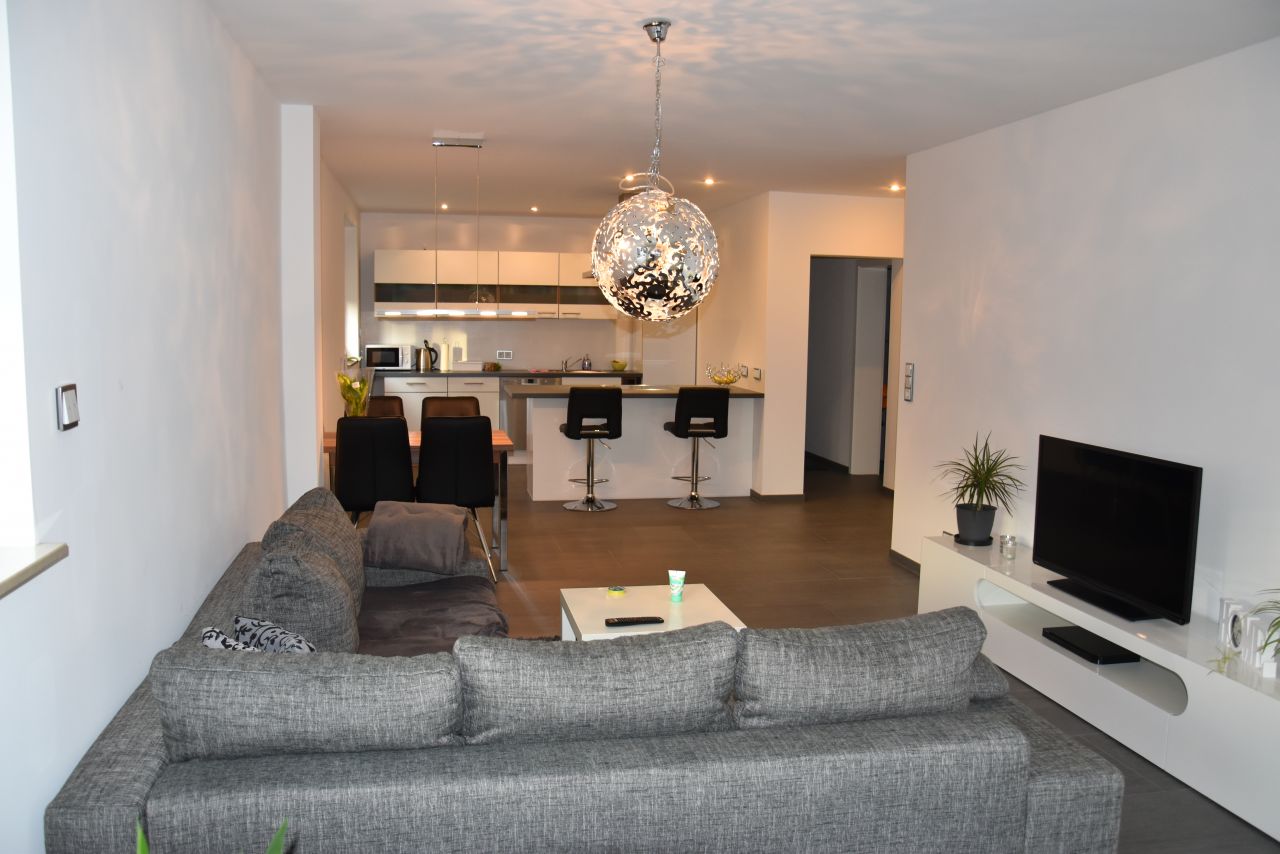 * VERKAUFT *Hochwertig Renovierte * 2-Familienhaus
