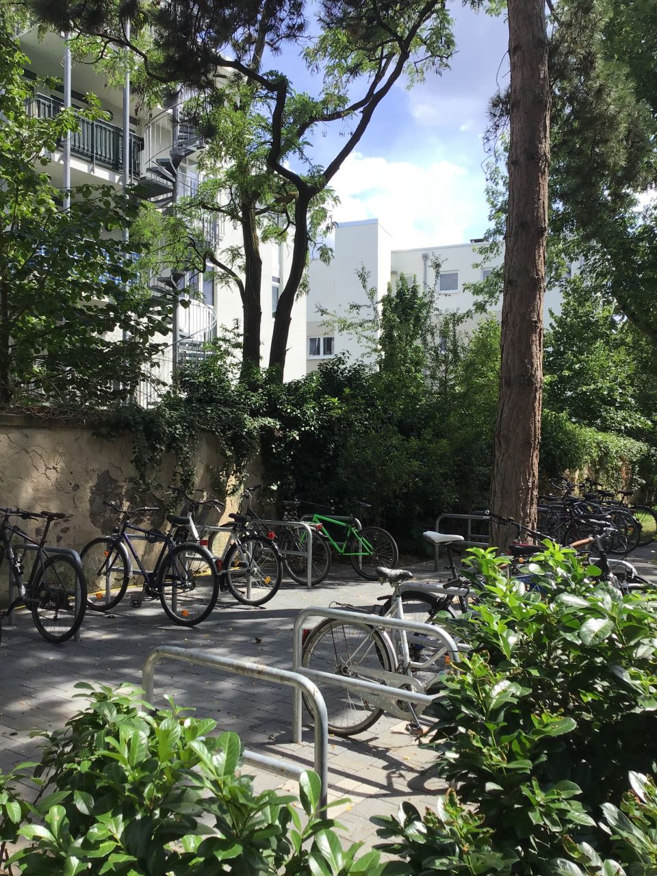 —   EXKLUSIVOBJEKT AM VERLAGSVIERTEL —