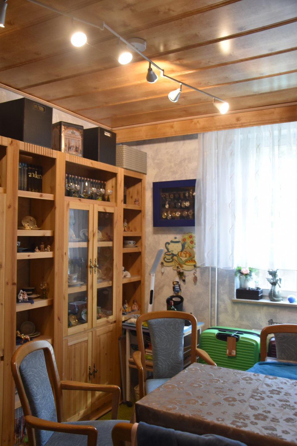 ## VERKAUFT !! ## Reihenmittelhaus mit schönem Garten und Garage