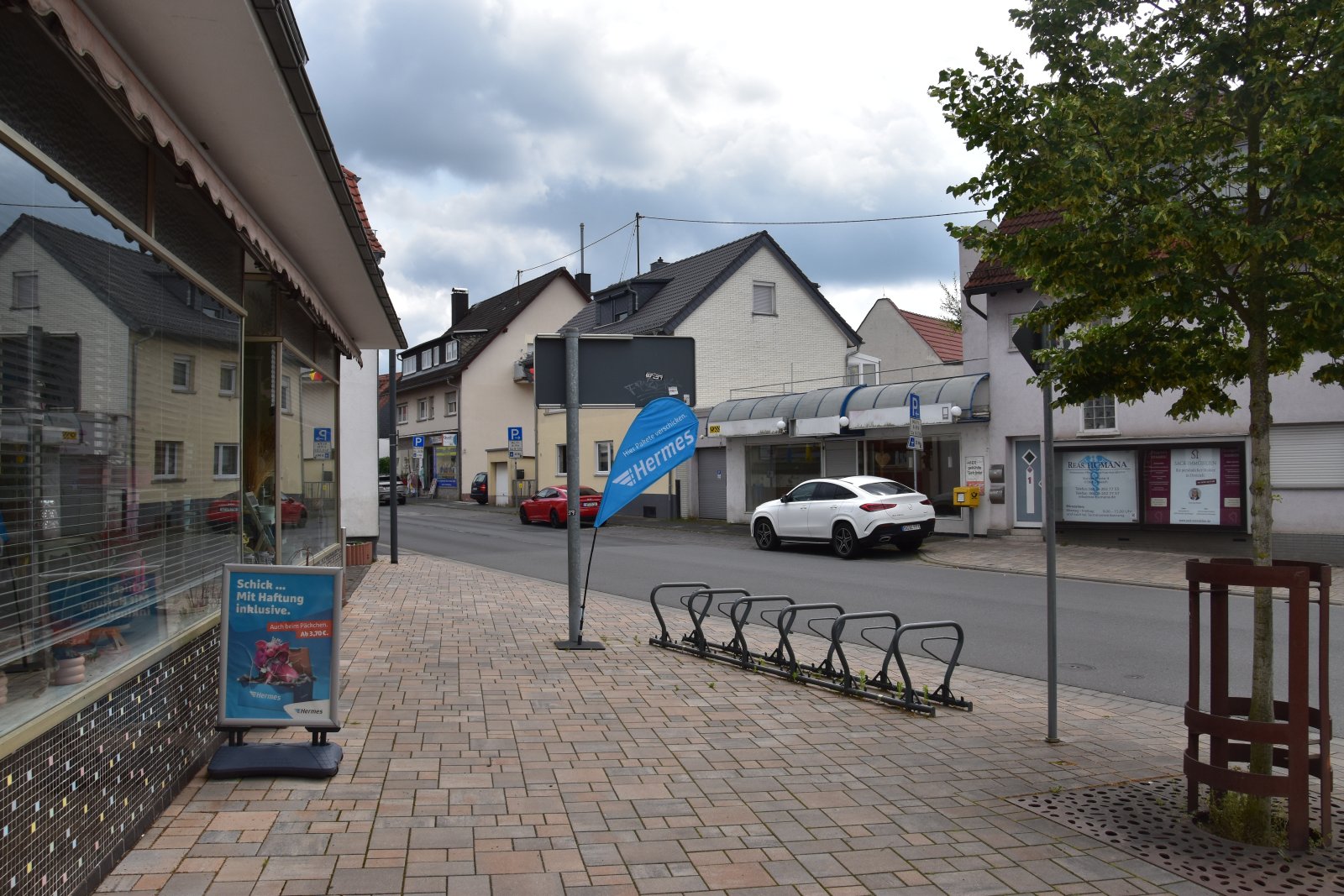  Geräumige Einzelhandel Verkaufsfläche, Zentrale Lage..