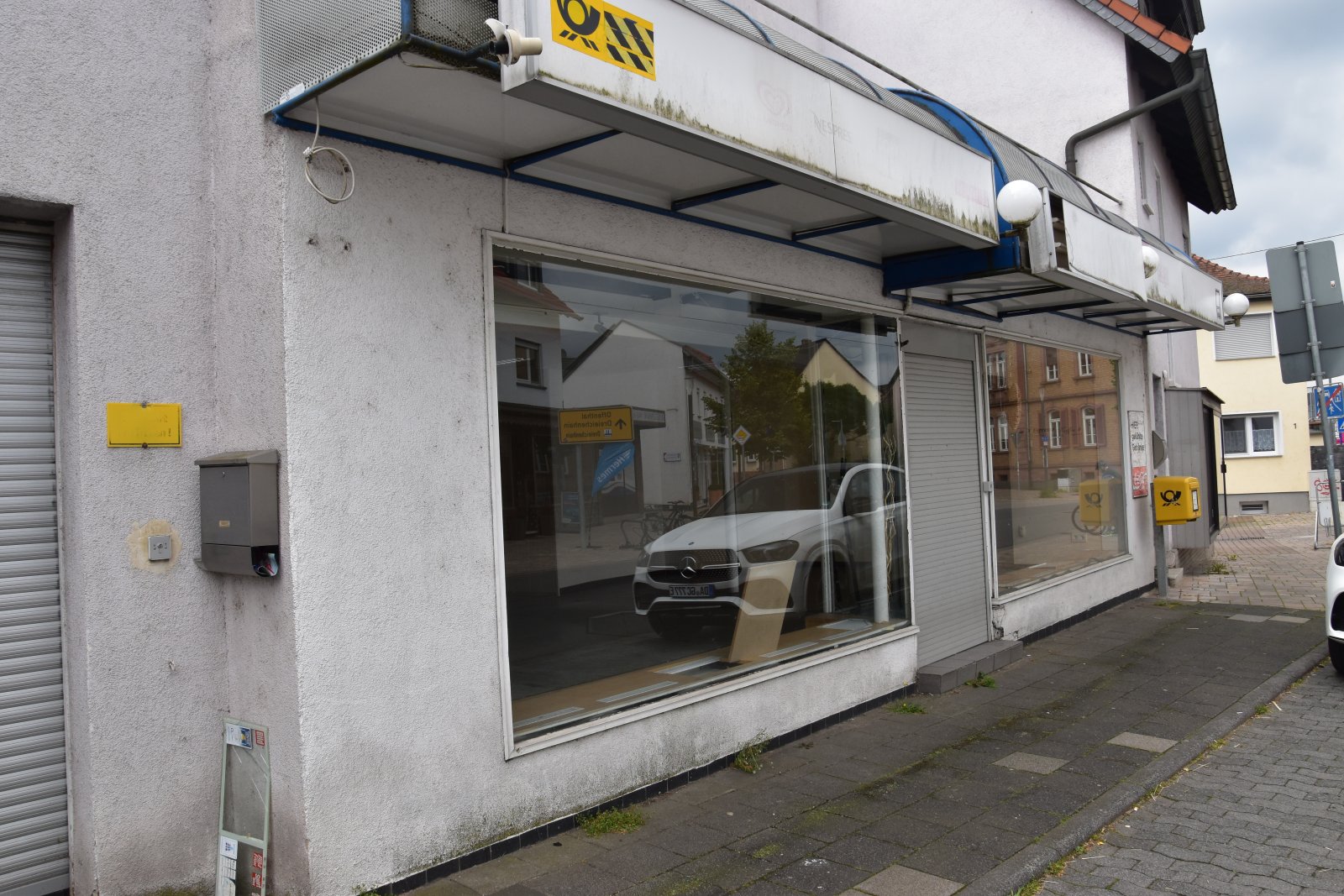  Geräumige Einzelhandel Verkaufsfläche, Zentrale Lage..