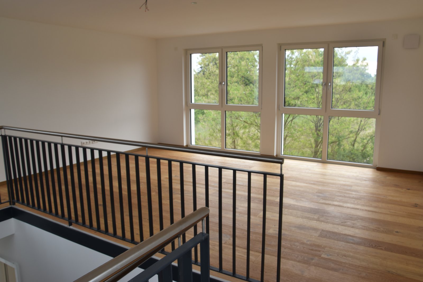 VERMIETET ! Top Moderne Maisonettenwohnung mit großer Sonnenterrasse , ab sofort verfügbar ! - Neubau Erstbezug.