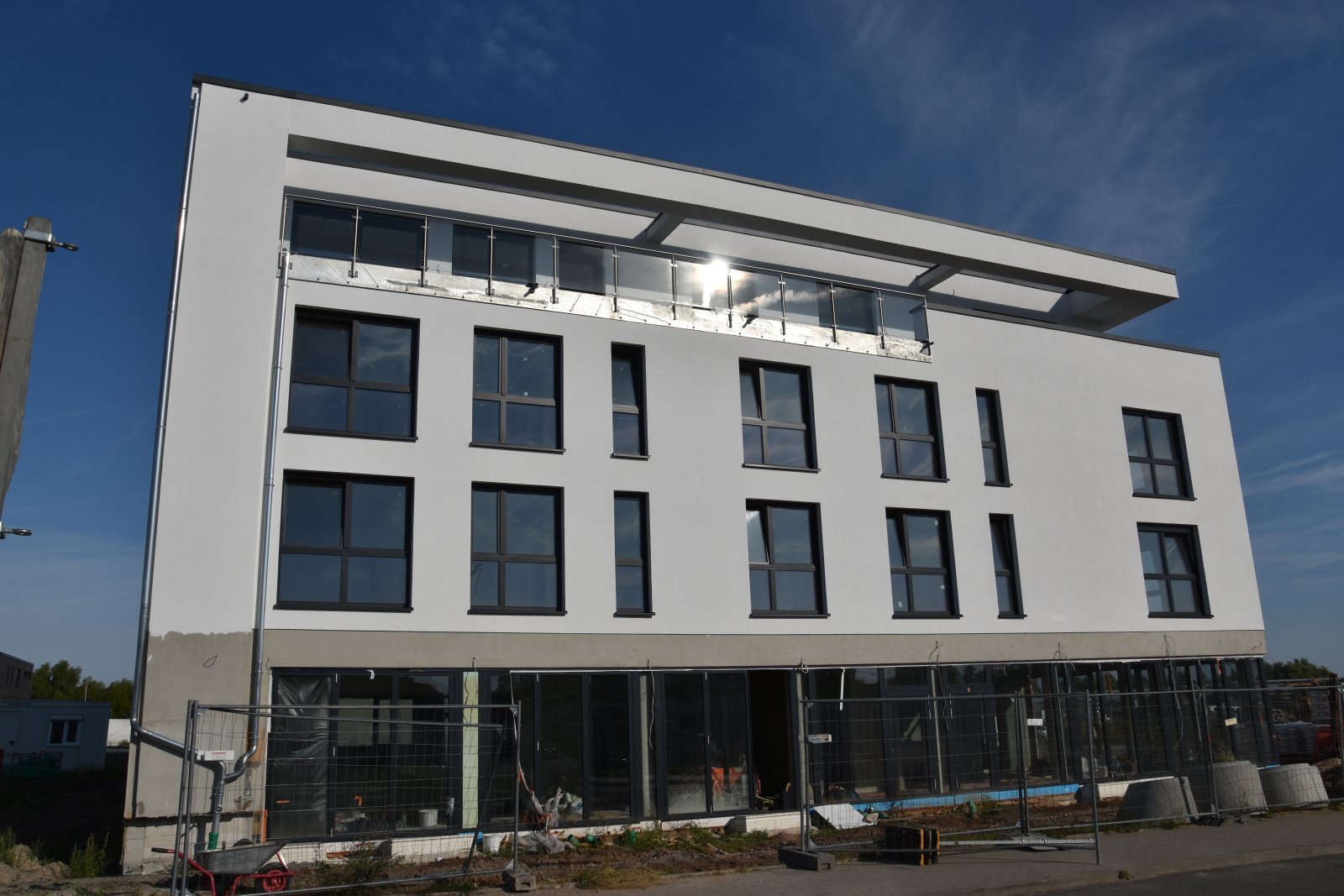 Exklusive Gewerbefläche, Erstbezug ! -  Neubaugebiet Roßdorf.