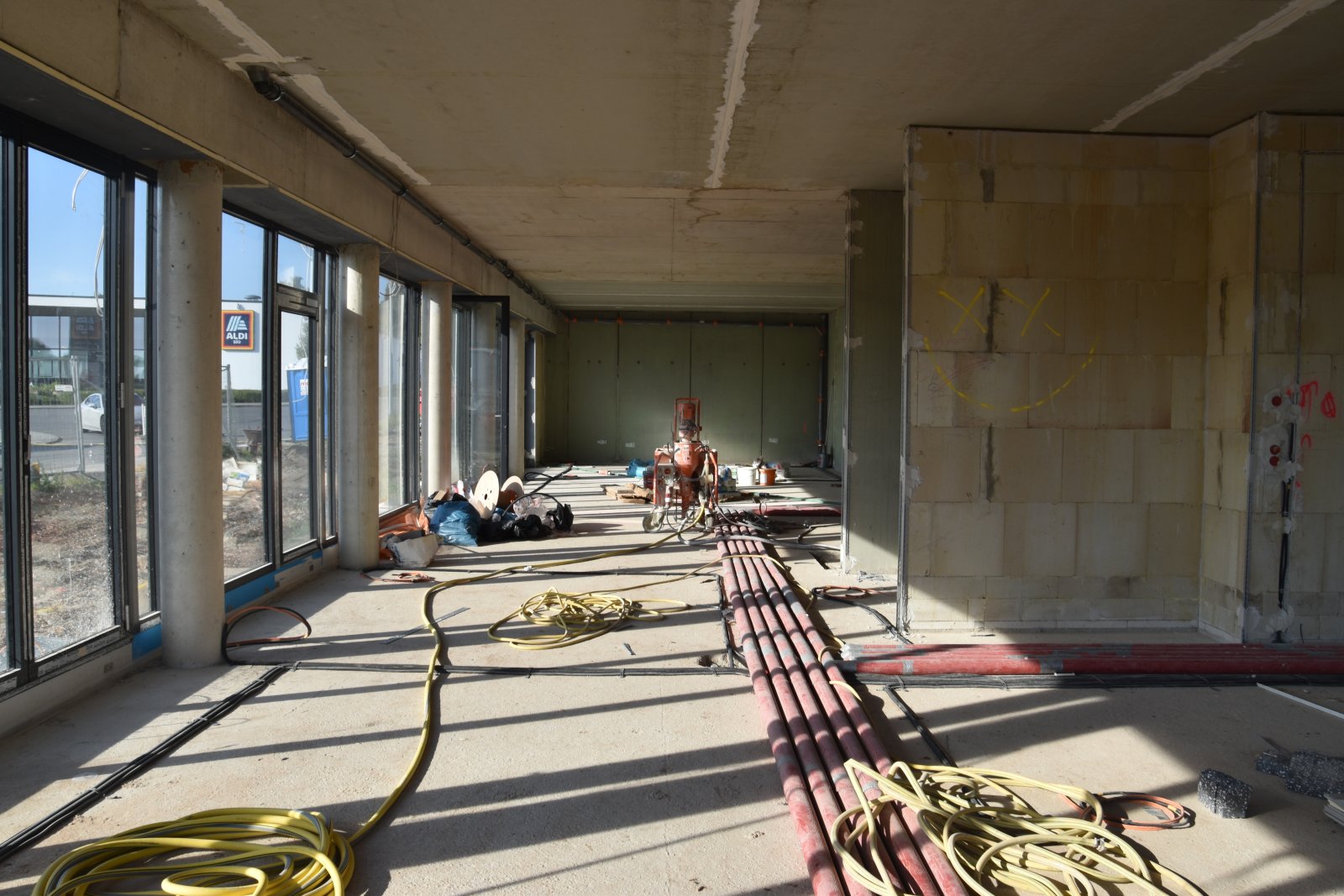 Exklusive Gewerbefläche, Erstbezug ! -  Neubaugebiet Roßdorf.