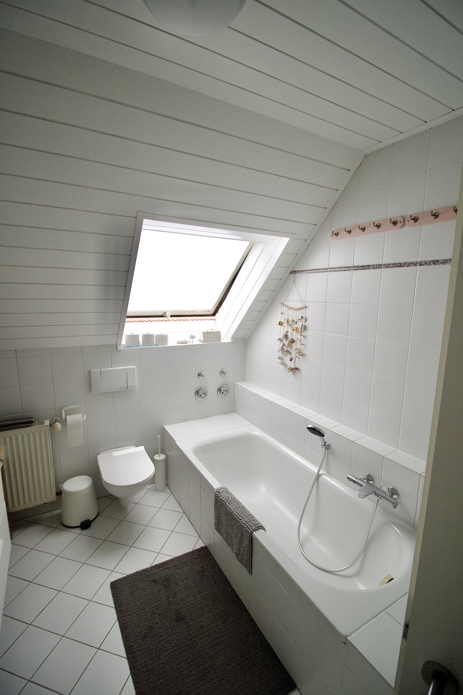 Top Moderne 4-Zimmer Studio Dachgeschosswohnung.
