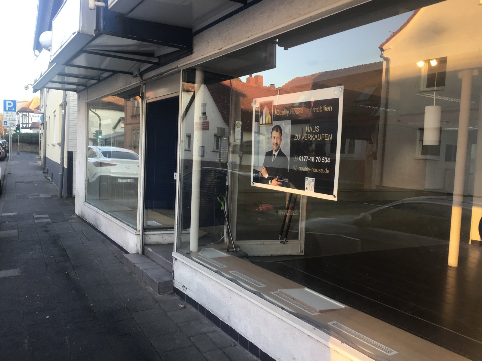 Attraktive Kapitalanlage , MFH mit Gewerbeeinheit, komplett zum Paketpreis !