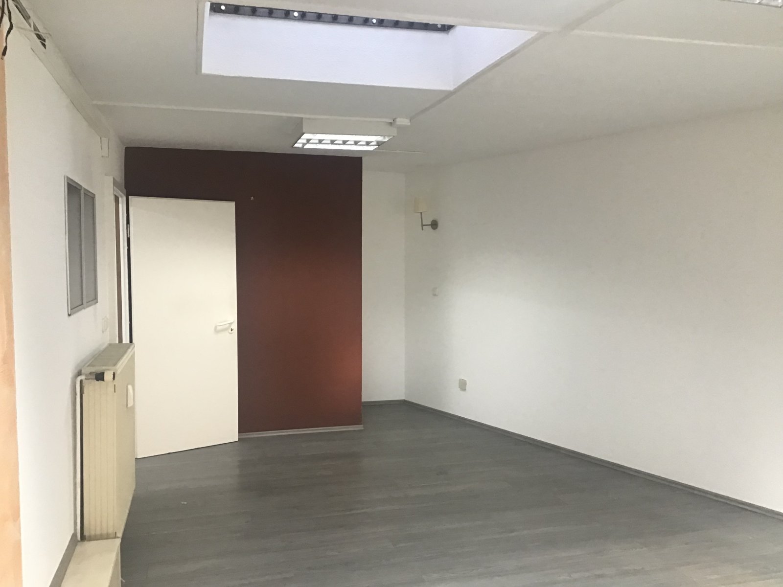 Attraktive Kapitalanlage , MFH mit Gewerbeeinheit, komplett zum Paketpreis !