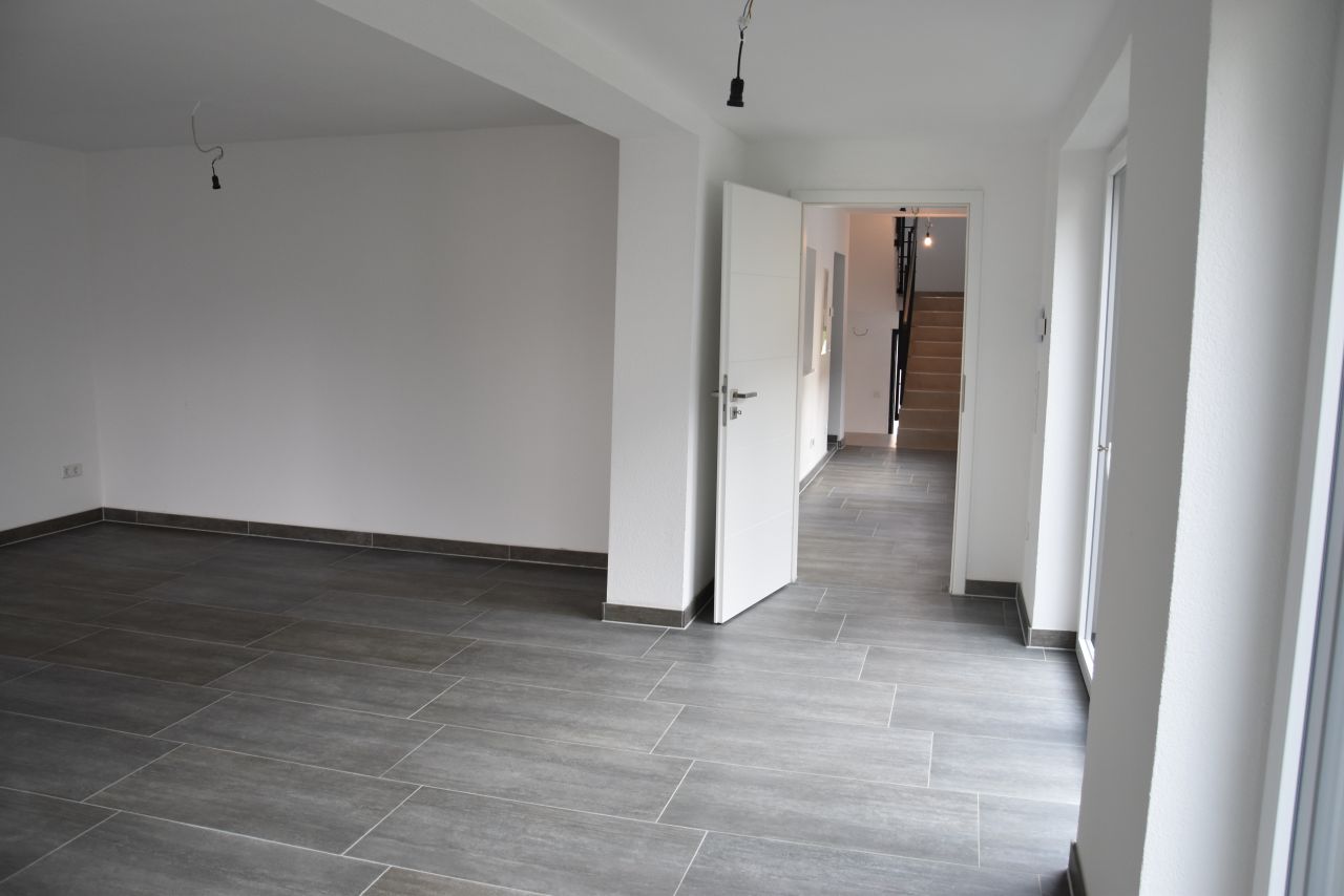 # Wohnzimmer-Flur # # Wohnzimmer-Flur #