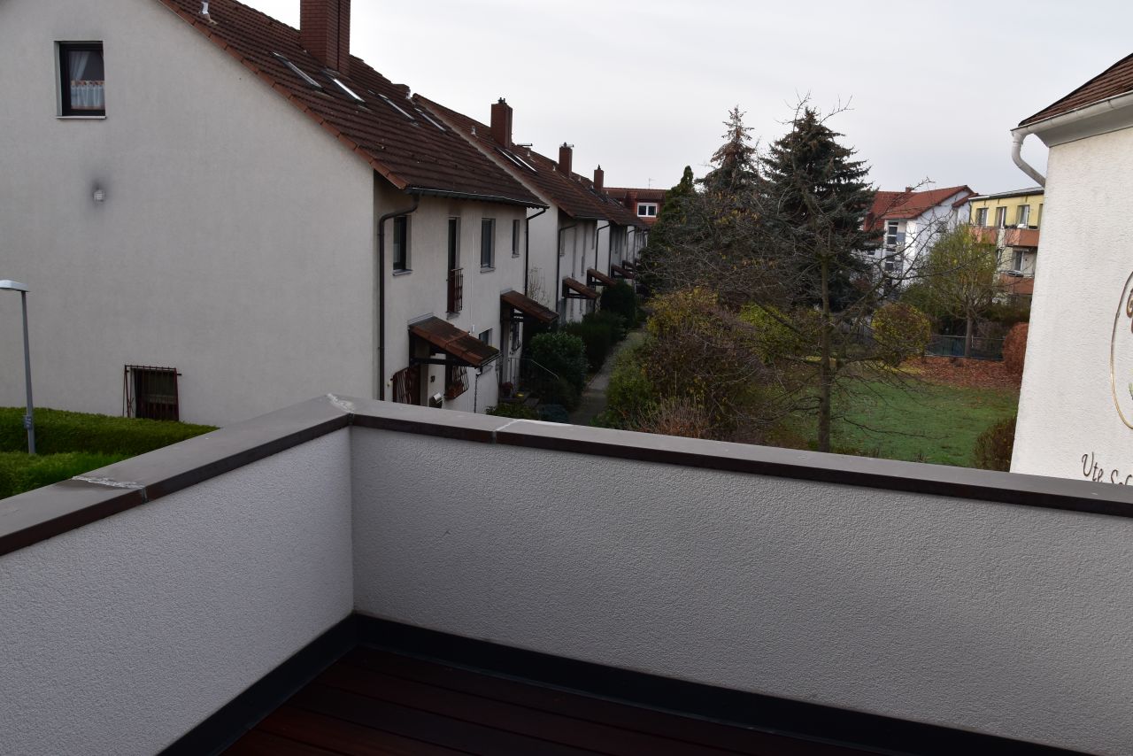 # Terrasse mit Süd Sonnenterrasse # # Terrasse mit Süd Sonnenterrasse #
