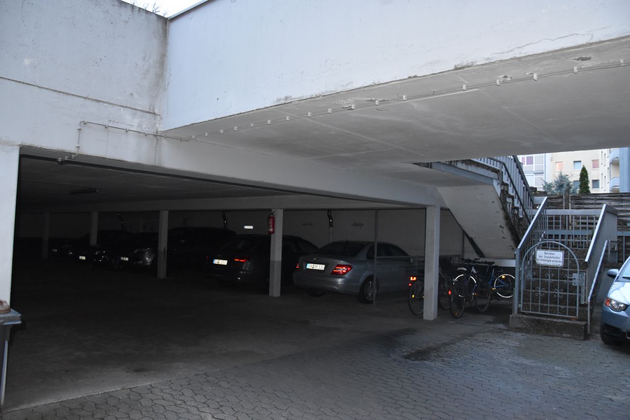 ## Überdachte KfZ Stellplatz ## ## Überdachte KfZ Stellplatz ##