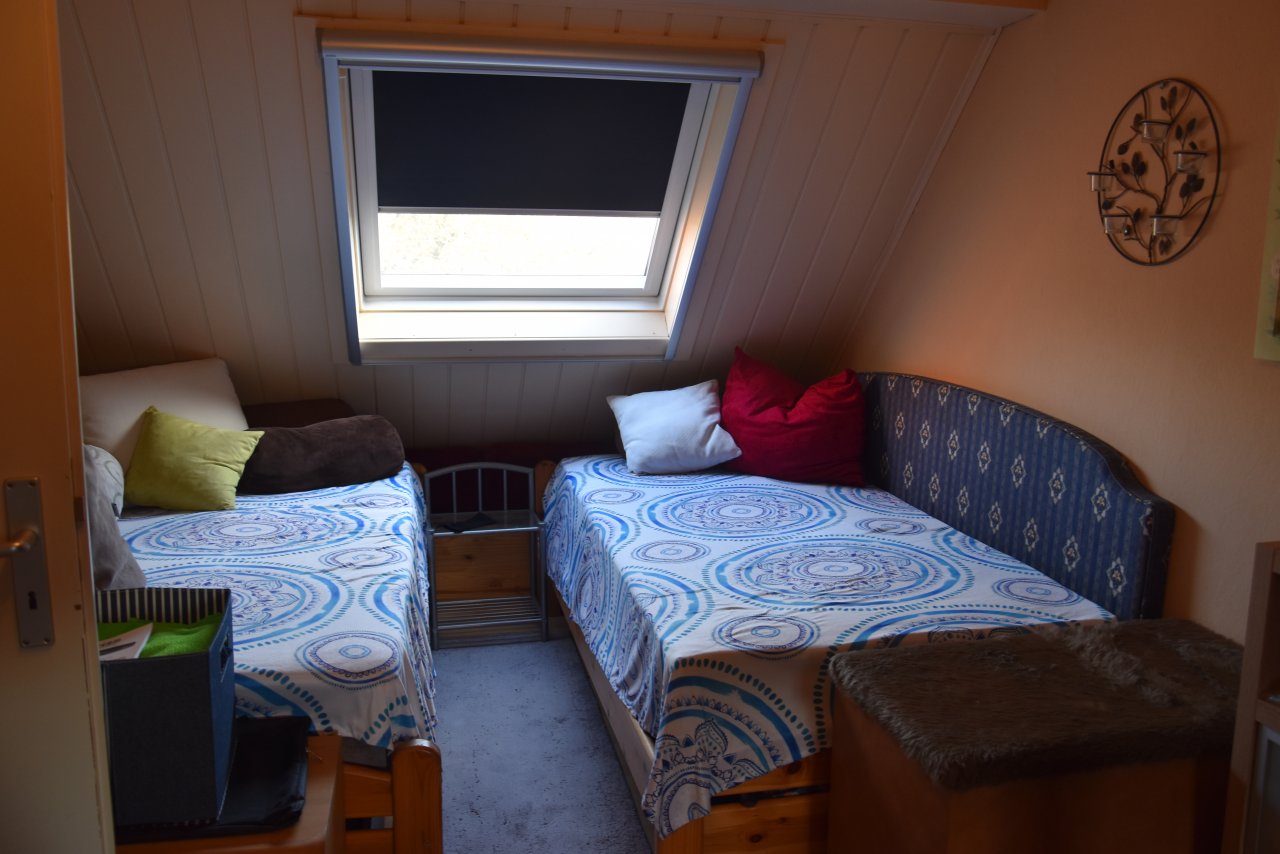 Zimmer Dachgeschoss Zimmer Dachgeschoss