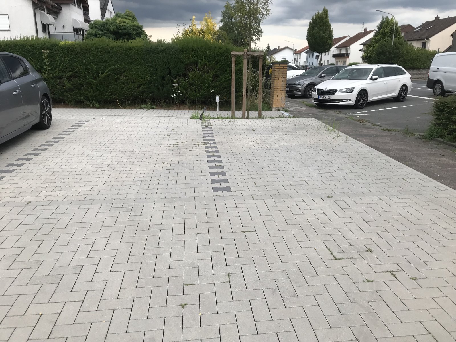 2x Kfz-Stellplätze 2x Kfz-Stellplätze