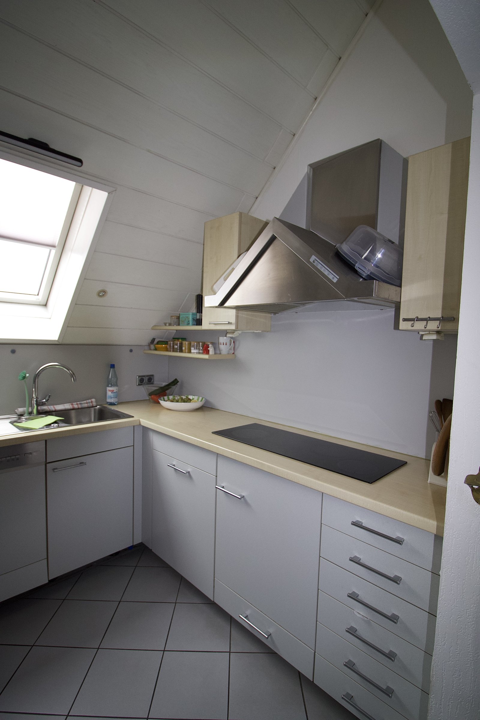 Küchenbereich mit EBK Küchenbereich mit EBK